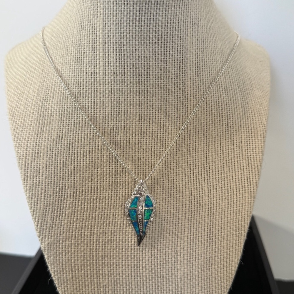 925 Silver - Shell Pendant With Opal - image 2